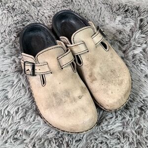 Birkenstock Tatami Boston Clogs Suede Beige Size 39 Women’s 8